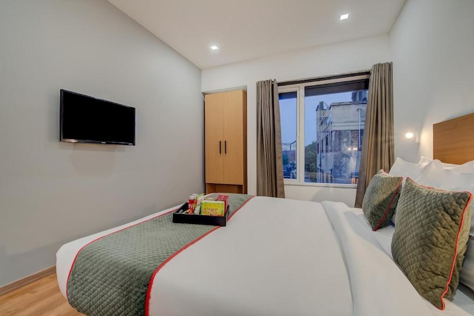 Hotel Town Plaza Pune Exterior photo