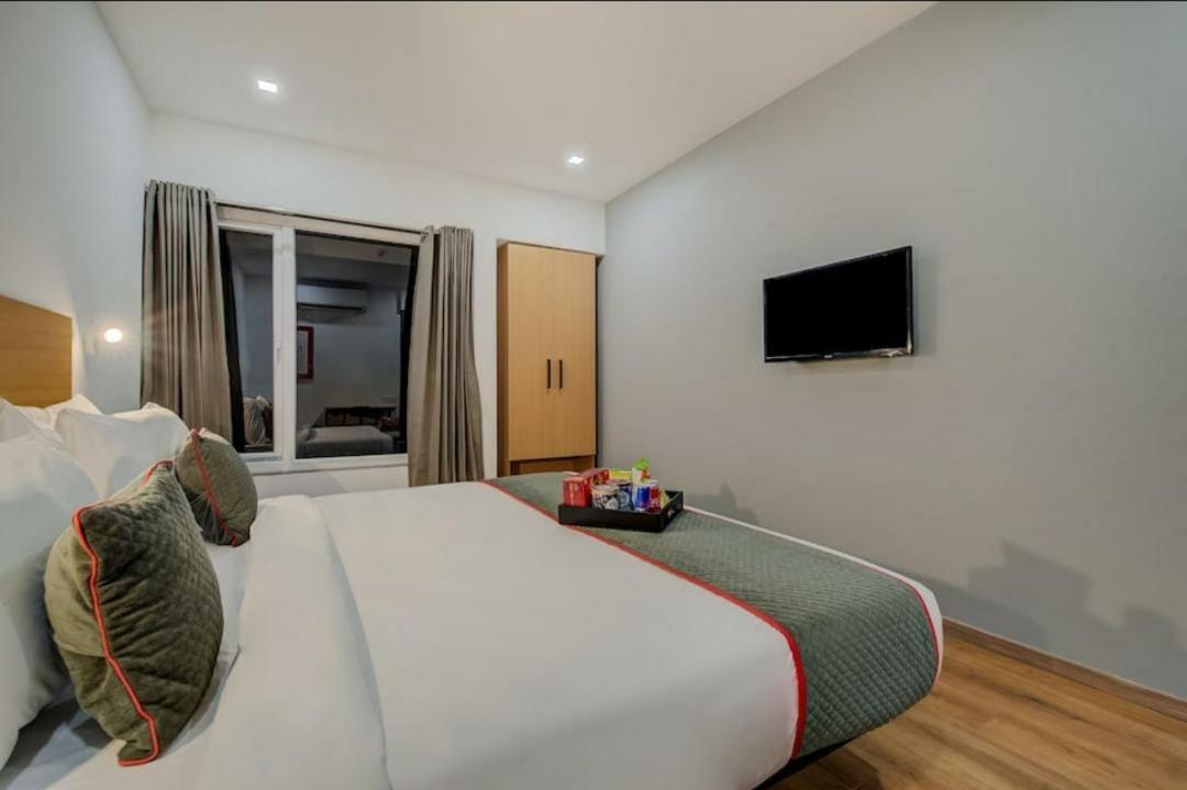 Hotel Town Plaza Pune Exterior photo